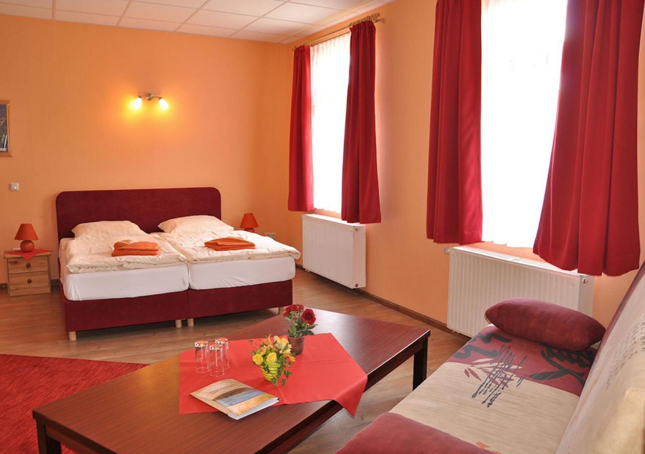 Pension Haus Saarland Oberhof  Bagian luar foto