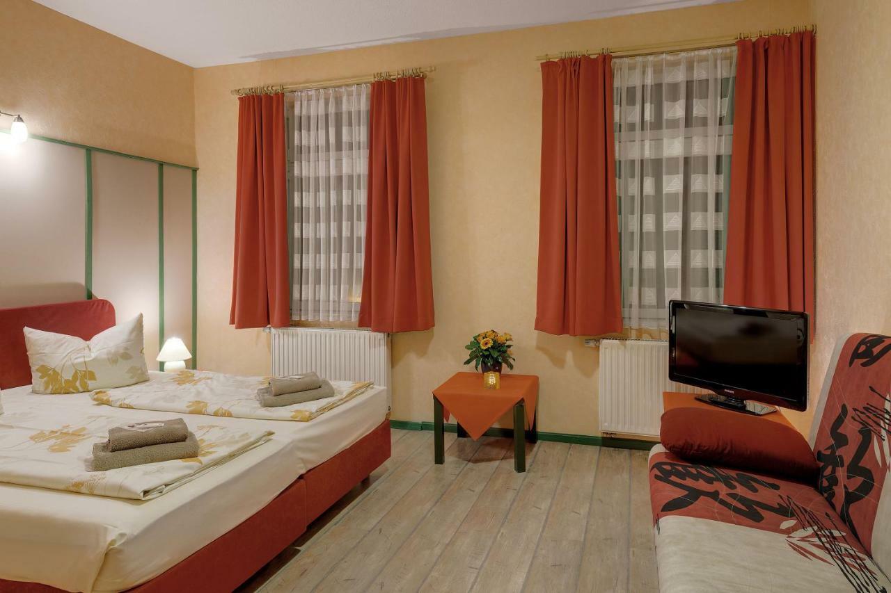 Pension Haus Saarland Oberhof  Bagian luar foto